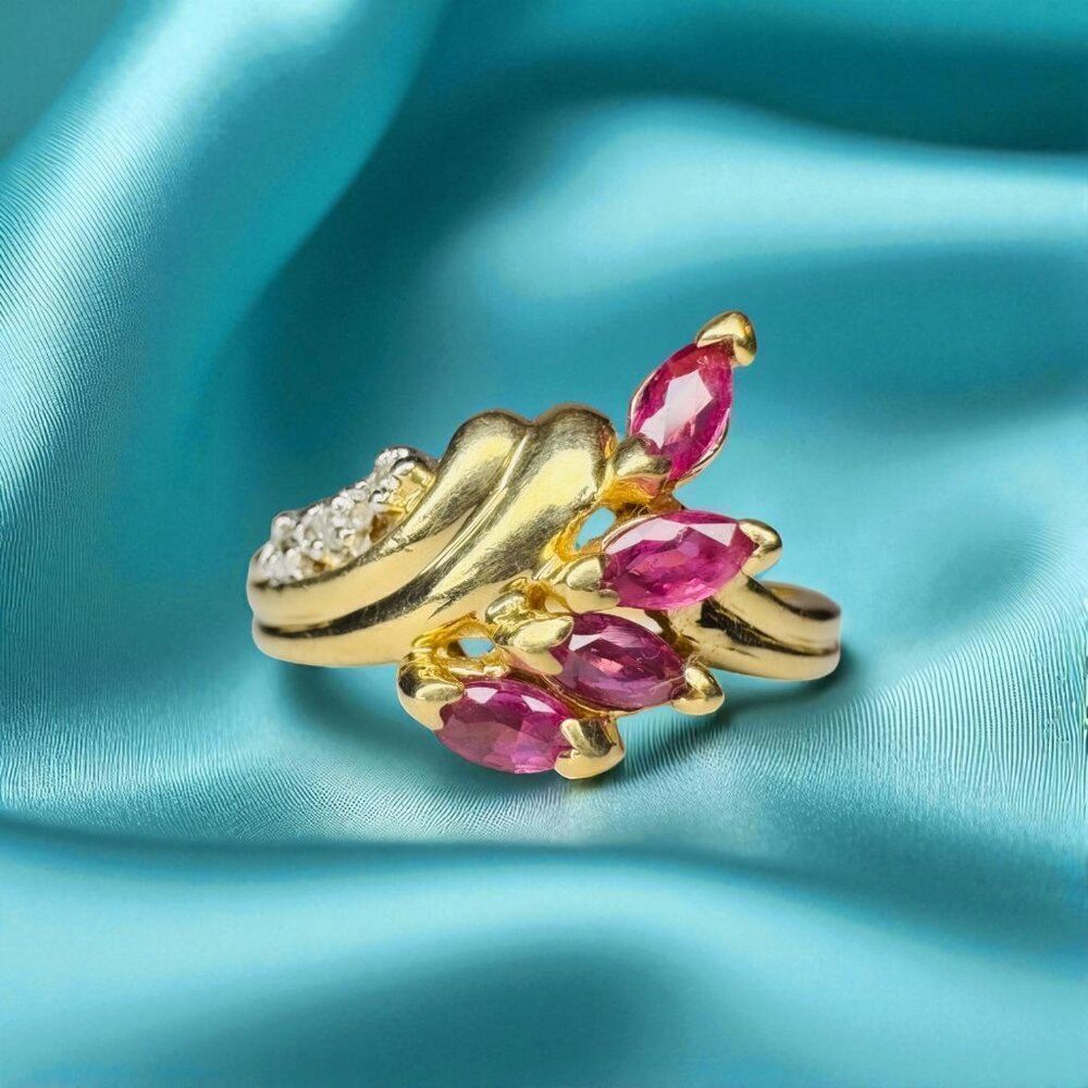 VINTAGE- 14K Gold -Natural Ruby Diamond Ring -Size 6- 1/2CTTW- Cluster Ring -3g